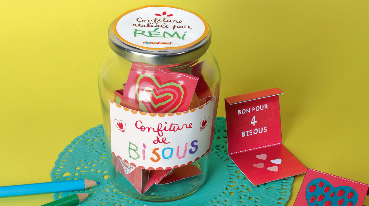 “Recette de la confiture de bisous”, conception : Marie-Pascale Nicolas-Cocagne, illustrations : Anne Weiss, photo : Tabou. Pomme d’Api, juin 2016.
