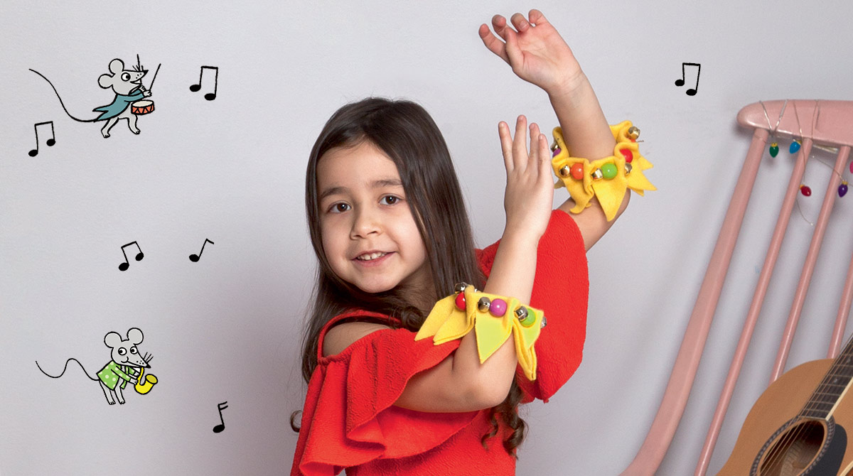 Photo : Isabelle Franciosa. Illustrations : Isabelle Assémat. Bracelets à grelots