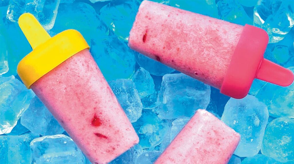 “Strawberry and coconut ice lollies”, I Love English for Kids! n°229, juillet-août 2021. Illustrations : Clémence Lallemand. Photo : Marine Pavillard.