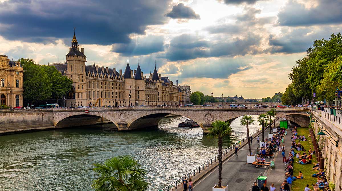 Séjour à Paris - Quais de Seine, la Conciergerie