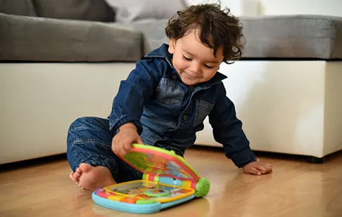 Pourquoi offrir un cadeau musical à un bébé (et à un plus grand) ?