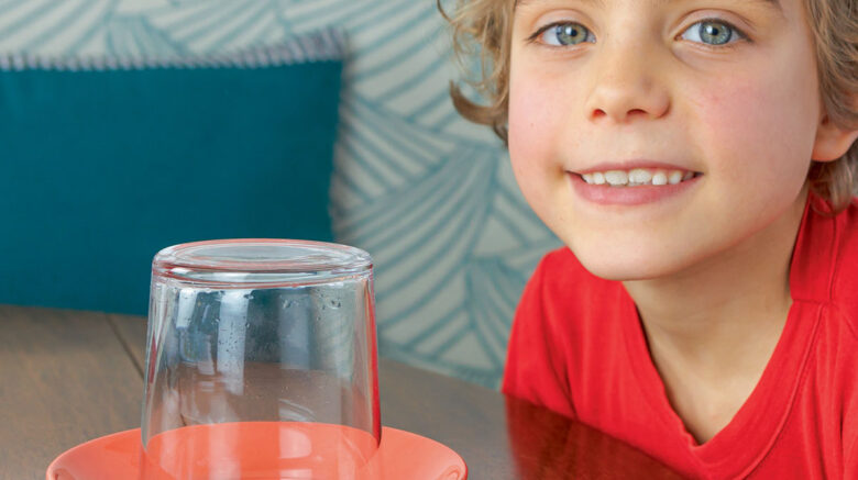 Expérience scientifique pour les enfants : d’où vient la rosée ?