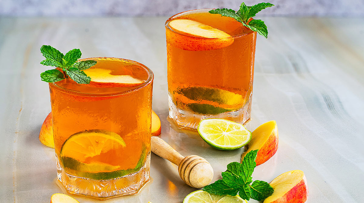 “Summer fruit cocktail” (cocktail de fruits d’été) : une recette estivale en français et en anglais.