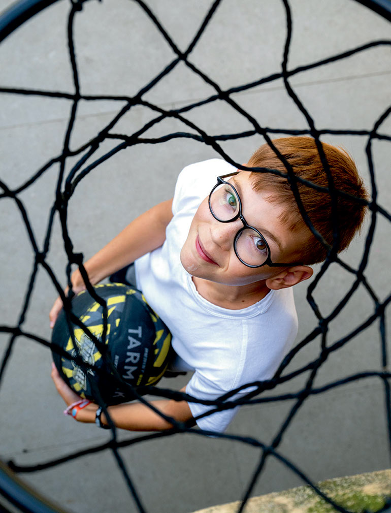 Sam, jeune aidant de son papa, Nicolas.
