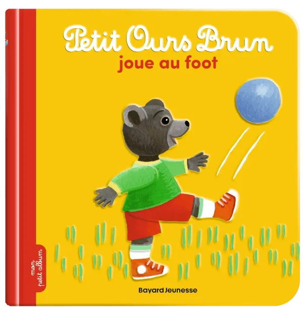Produit Petit Ours Brun joue au foot Image